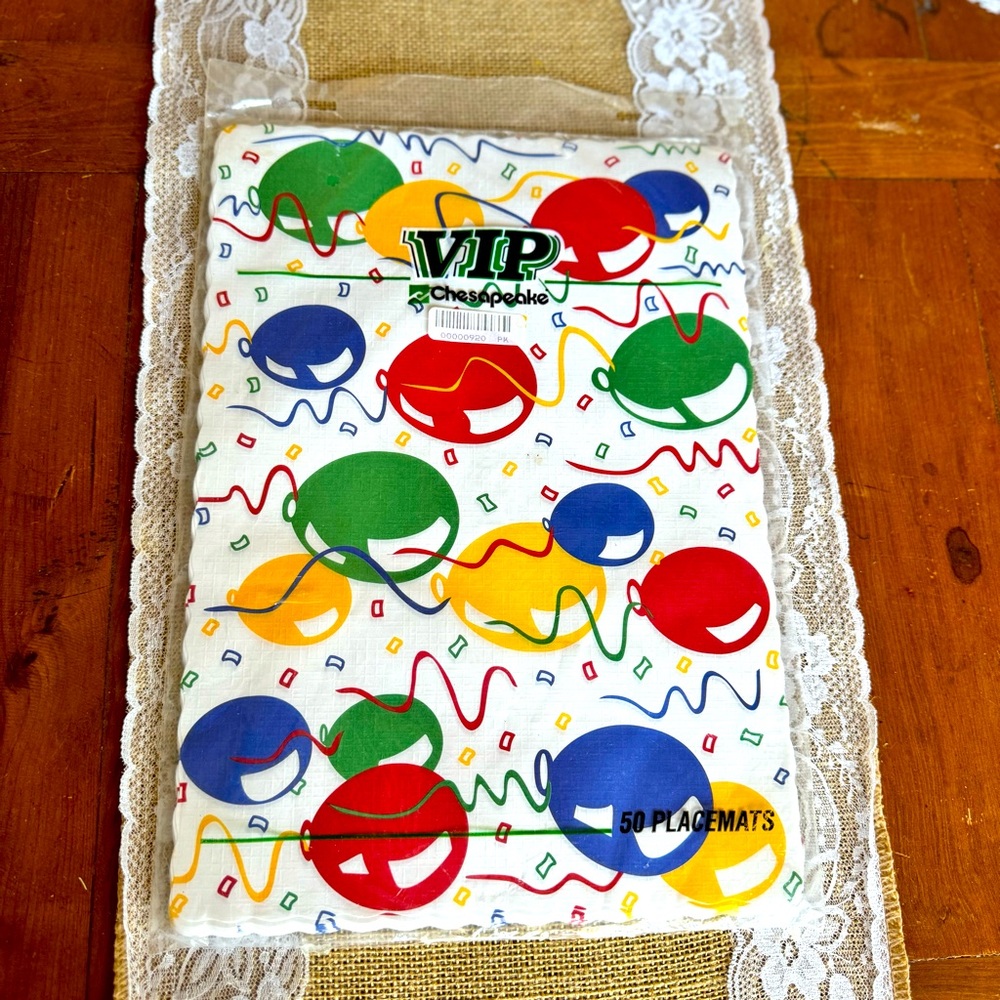 Sealed Vintage Kids Birthday  Party Balloon Theme Paper Placemats 50 count